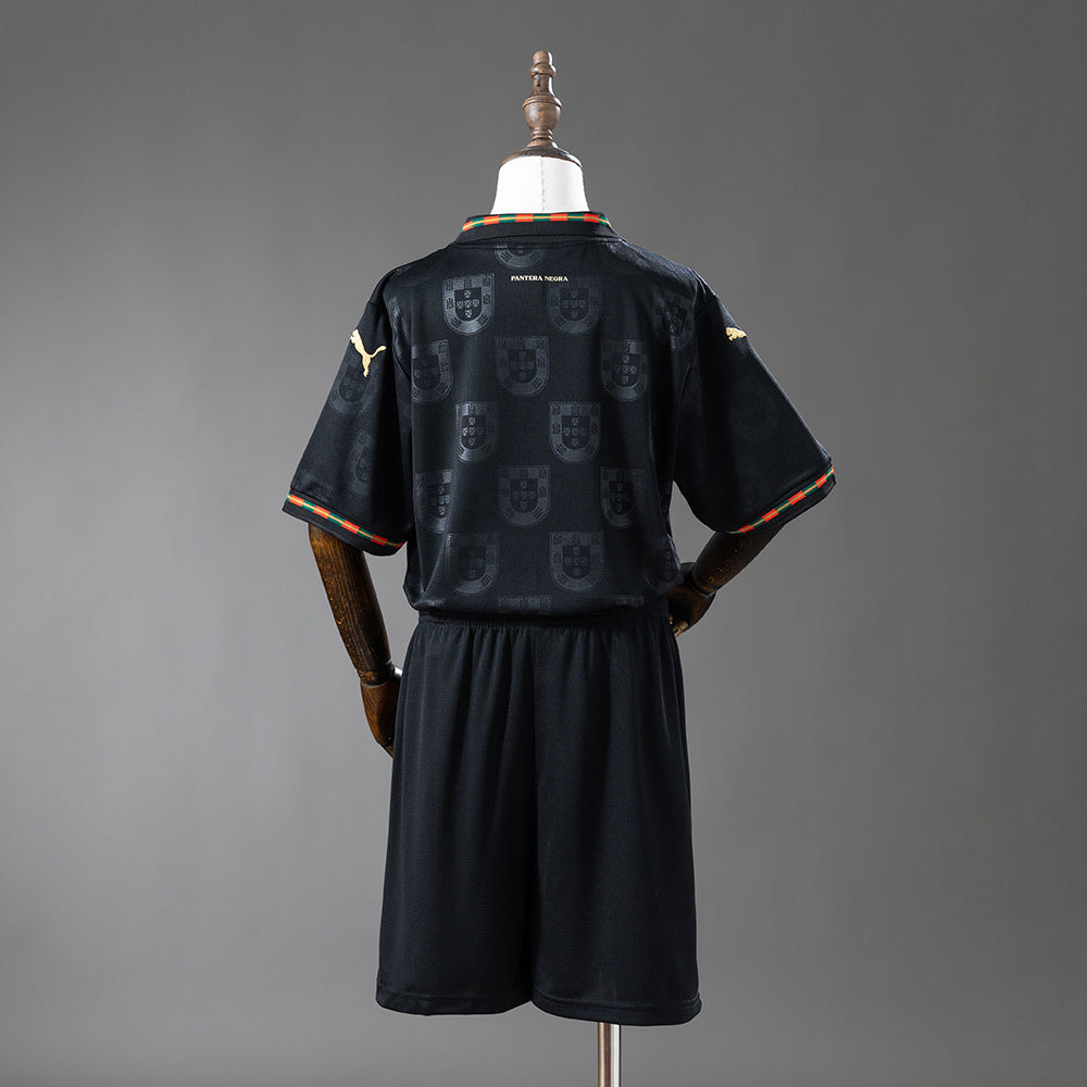 MAILLOT ENFANT ET SHORT PORTUGAL ÉDITION EUSEBIO 2026