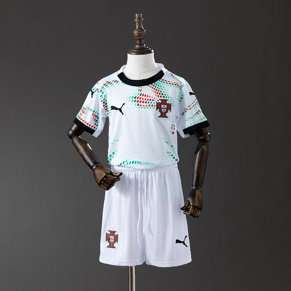 MAILLOT ENFANT ET SHORT PORTUGAL EXTÉRIEUR 2025