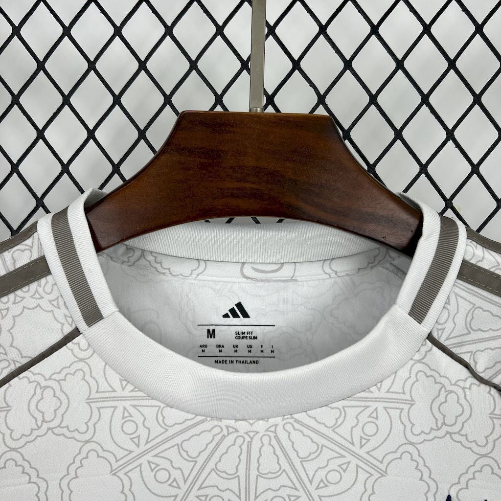 Camiseta de visitante del Nottingham Forest 2025/2026