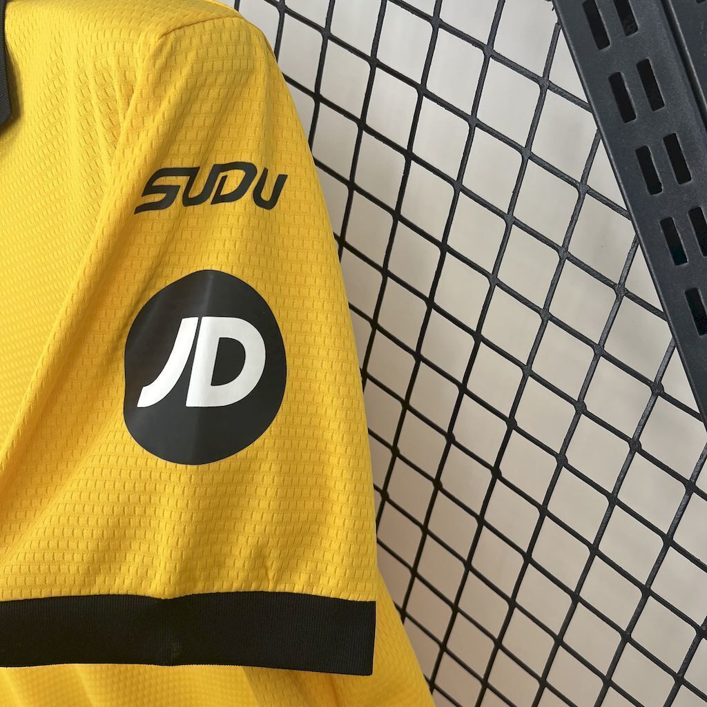 Camiseta local del Wolverhampton 2025/2026