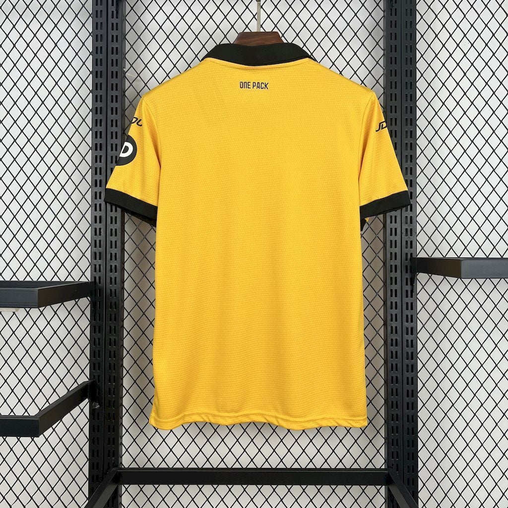 Camiseta local del Wolverhampton 2025/2026