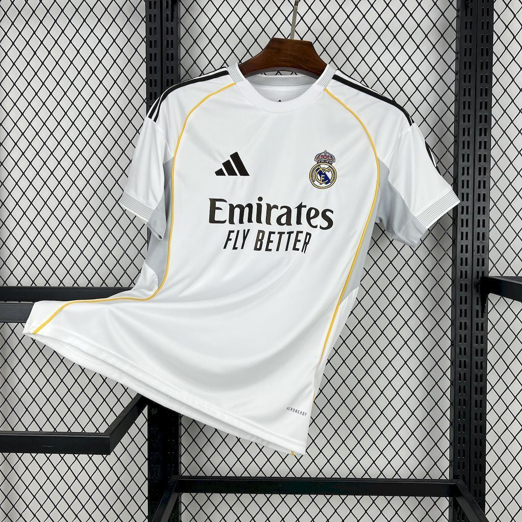 Camiseta local del Real Madrid 2025/2026